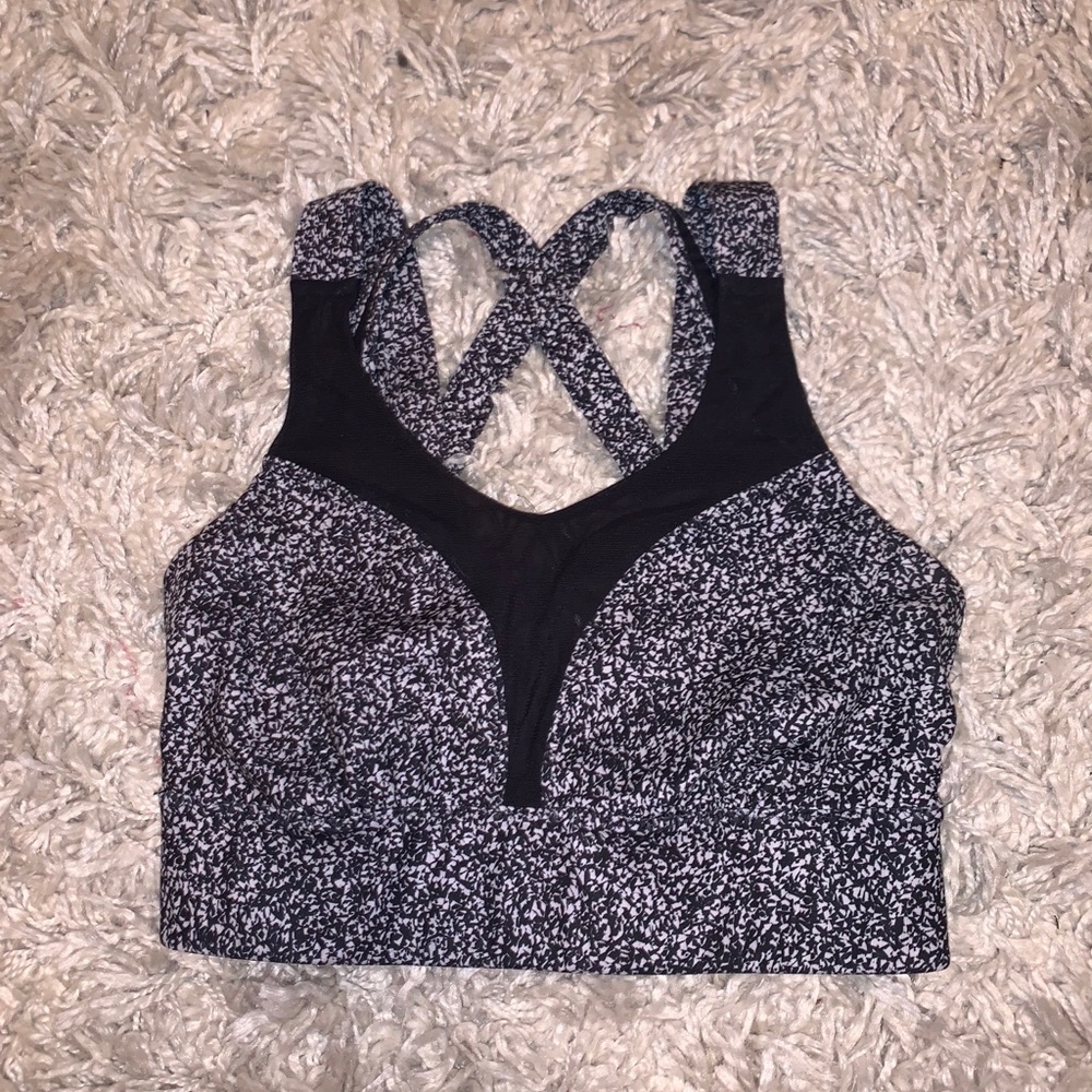 Lululemon sports bra